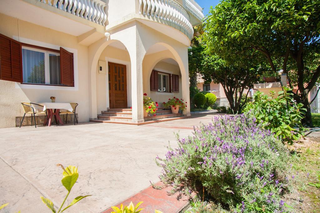 Apartament Mitrovic *