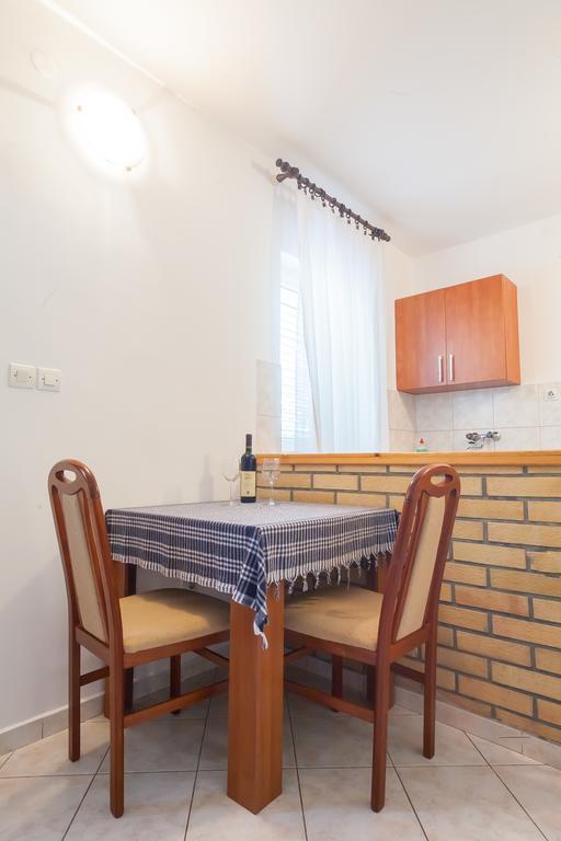 Apartament Mitrovic